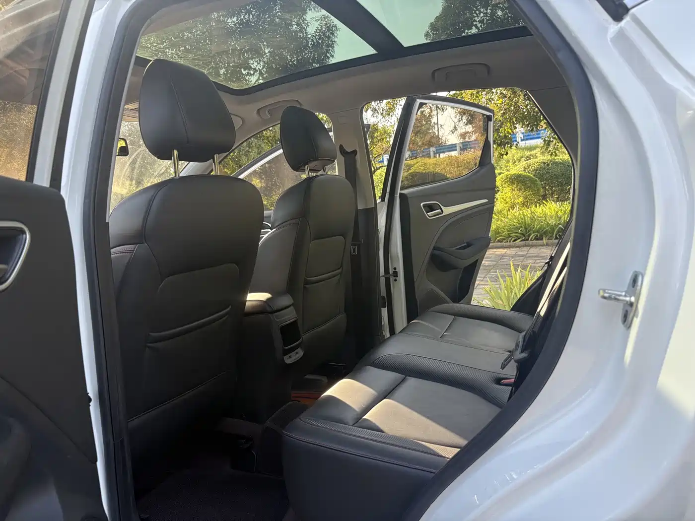 MG ZS 2023 2022 180DVVT Manual Global Million 858 Edition