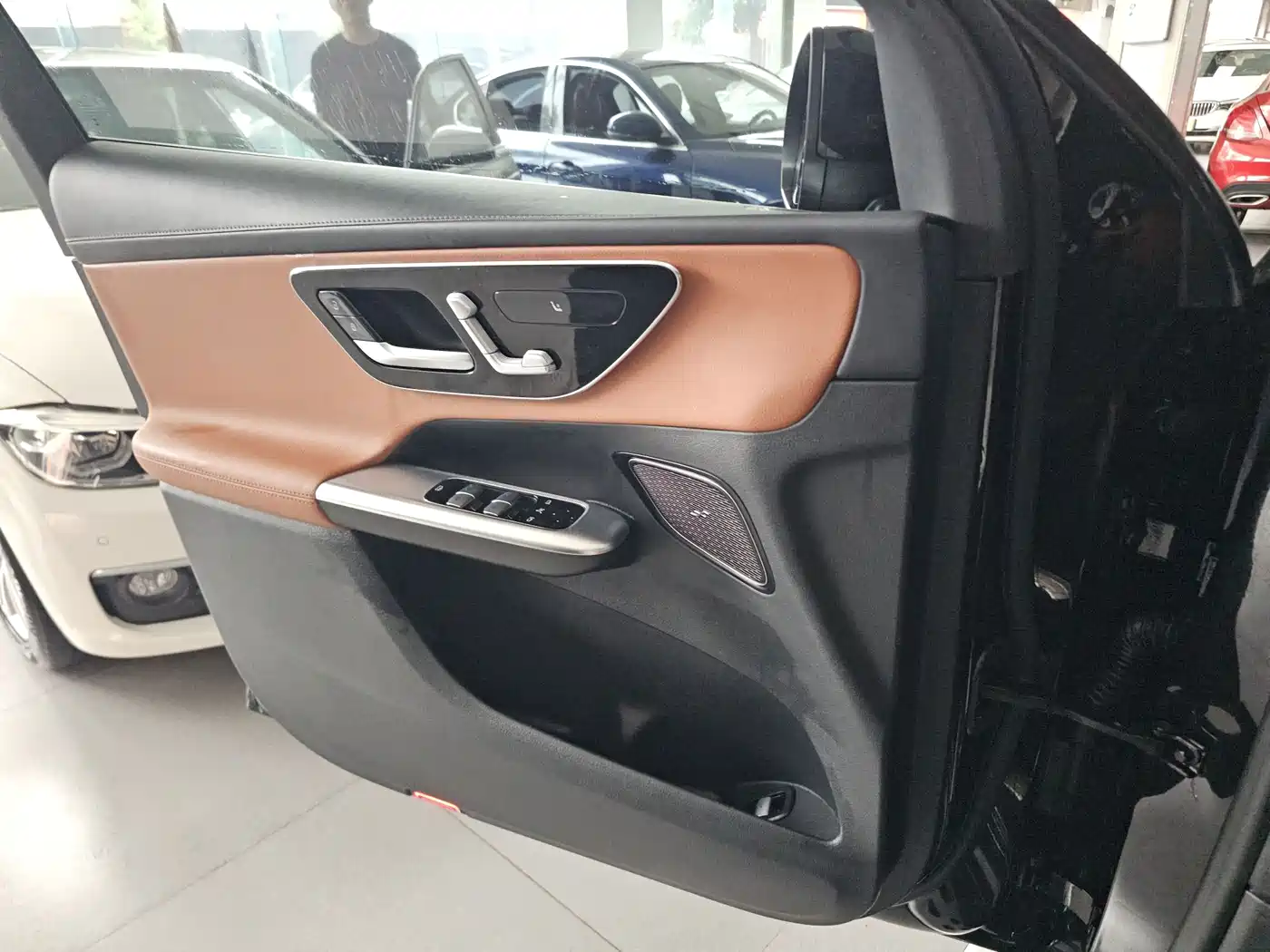 صورة 7 - Mercedes-Benz GLC