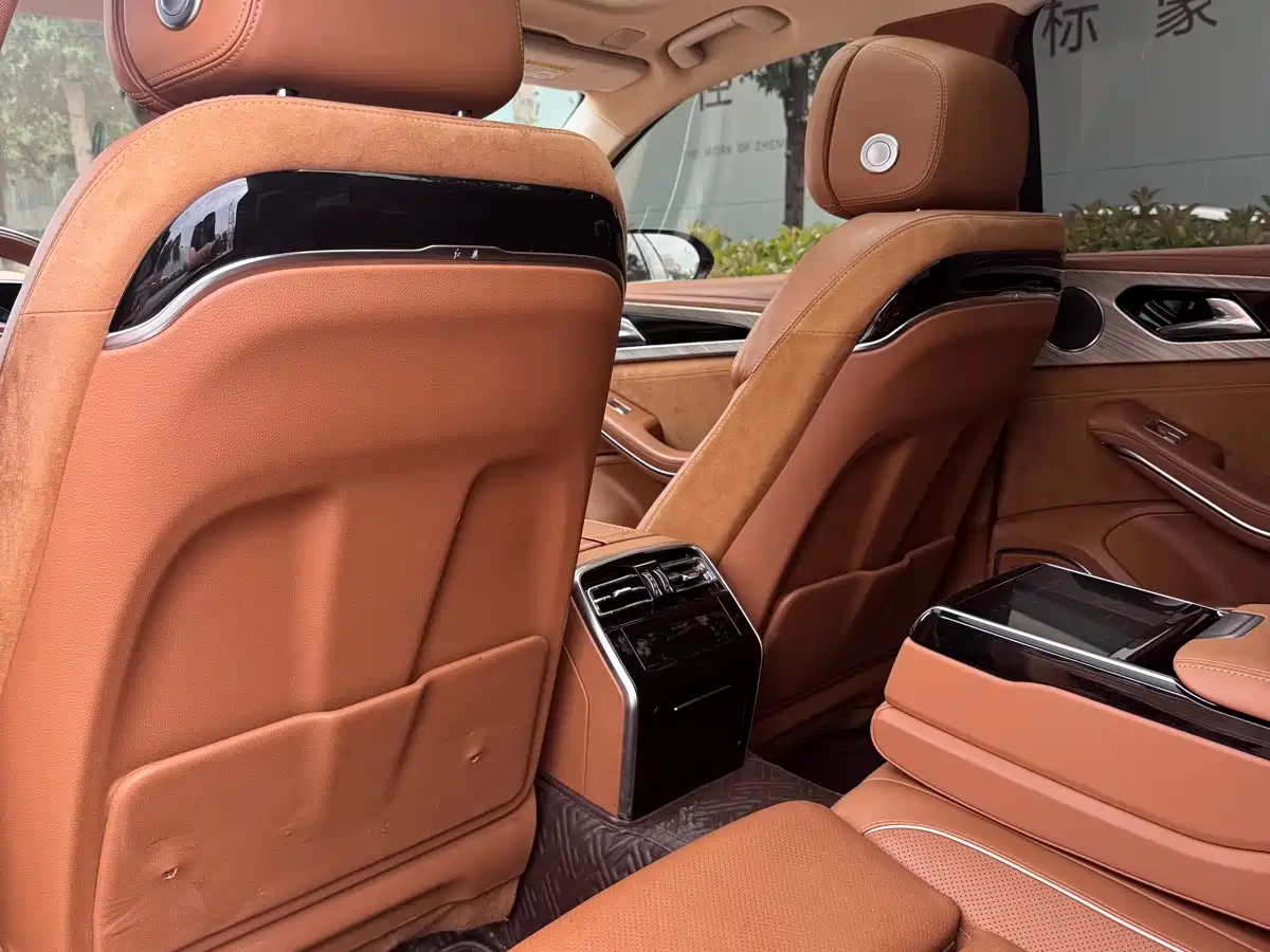 Hongqi H9 2023 2.0T Smart Connectivity Flagship Edition фото 5