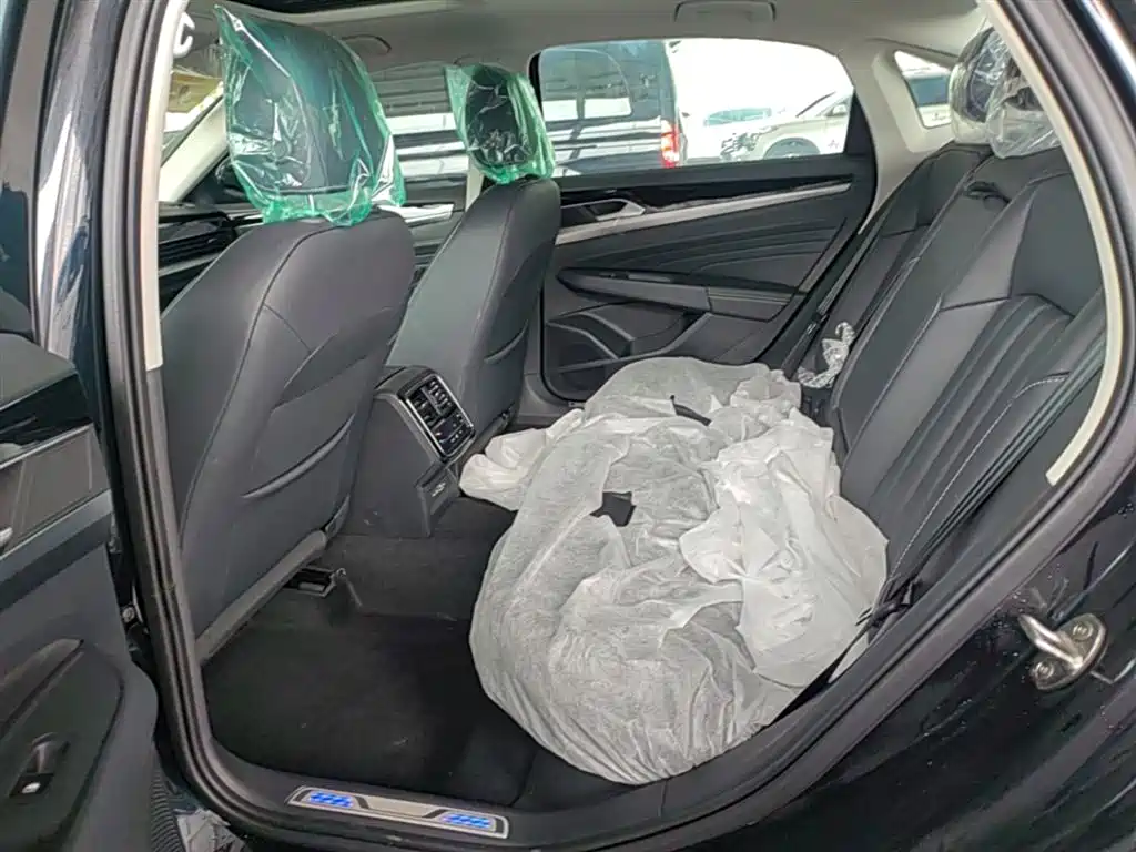 Volkswagen Passat New Energy 2025 430PHEV Hybrid Business Edition фото 17