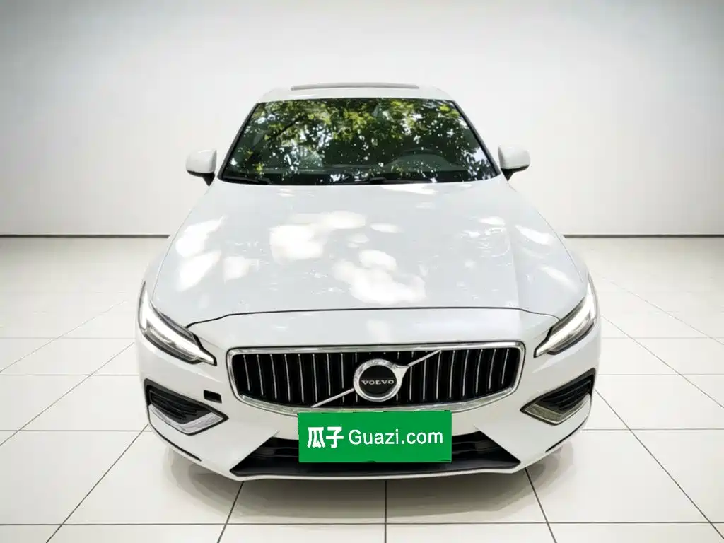 Фото 2 - Volvo S60