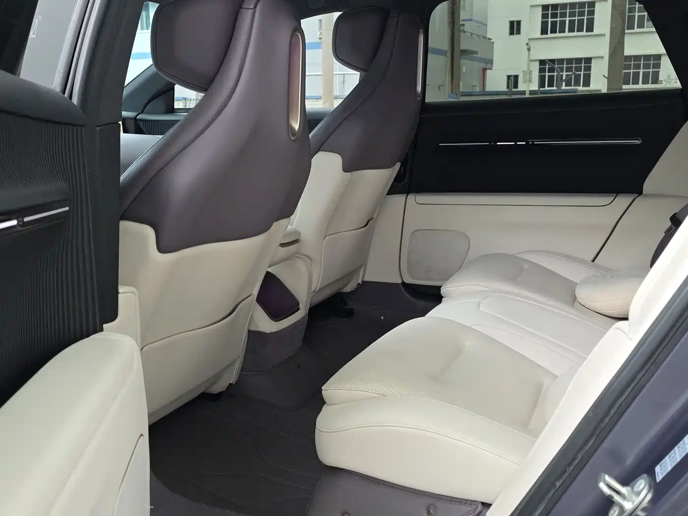 Avatr 12 2023 Model 700 Triple Laser RWD Luxury Edition фото 11