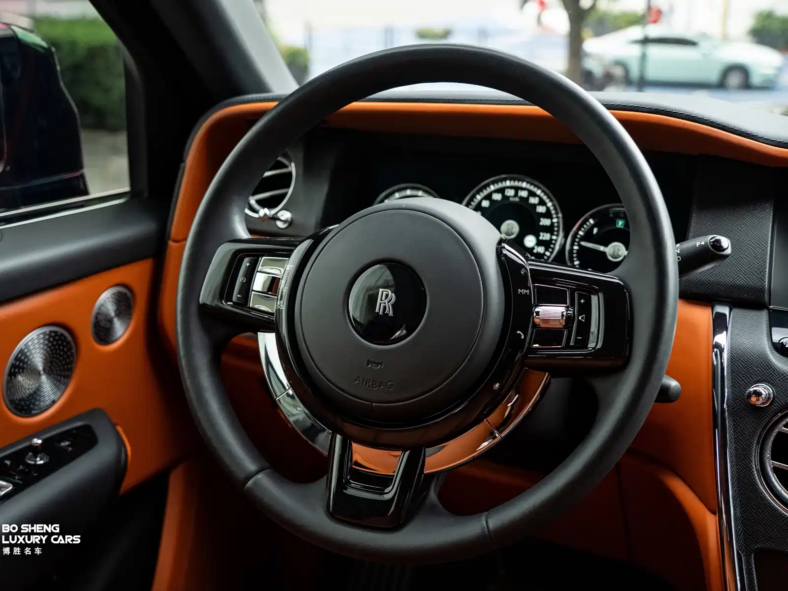 Фото 20 - Rolls-Royce Cullinan