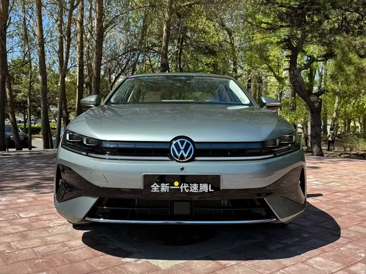 Volkswagen Sagitar 2025 300TSI DSG High-end Model фото 2