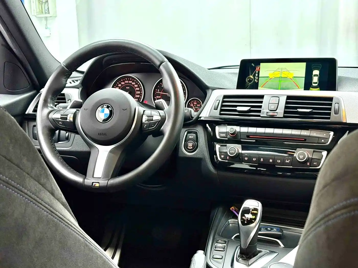 BMW 3 Series 2016 320i M Sport фото 5