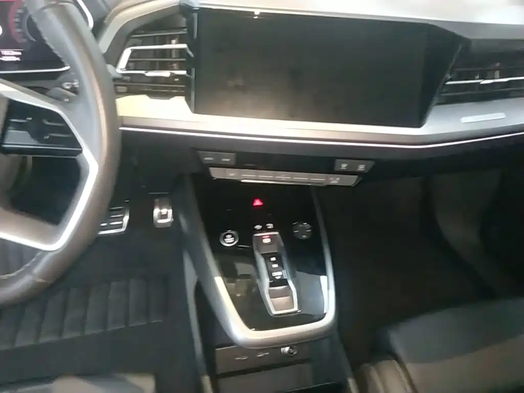 Audi Q4 e-tron 2025 2024 40 e-tron Pioneer Edition