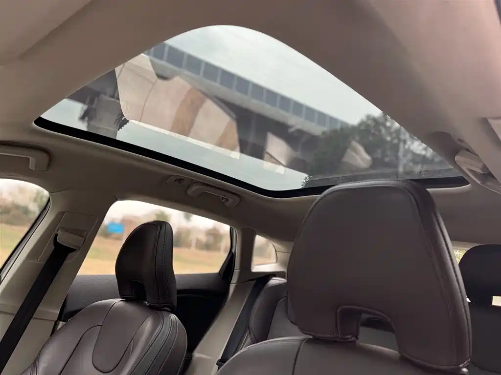 Volvo V40 2015 2016 T3 Elegance Edition
