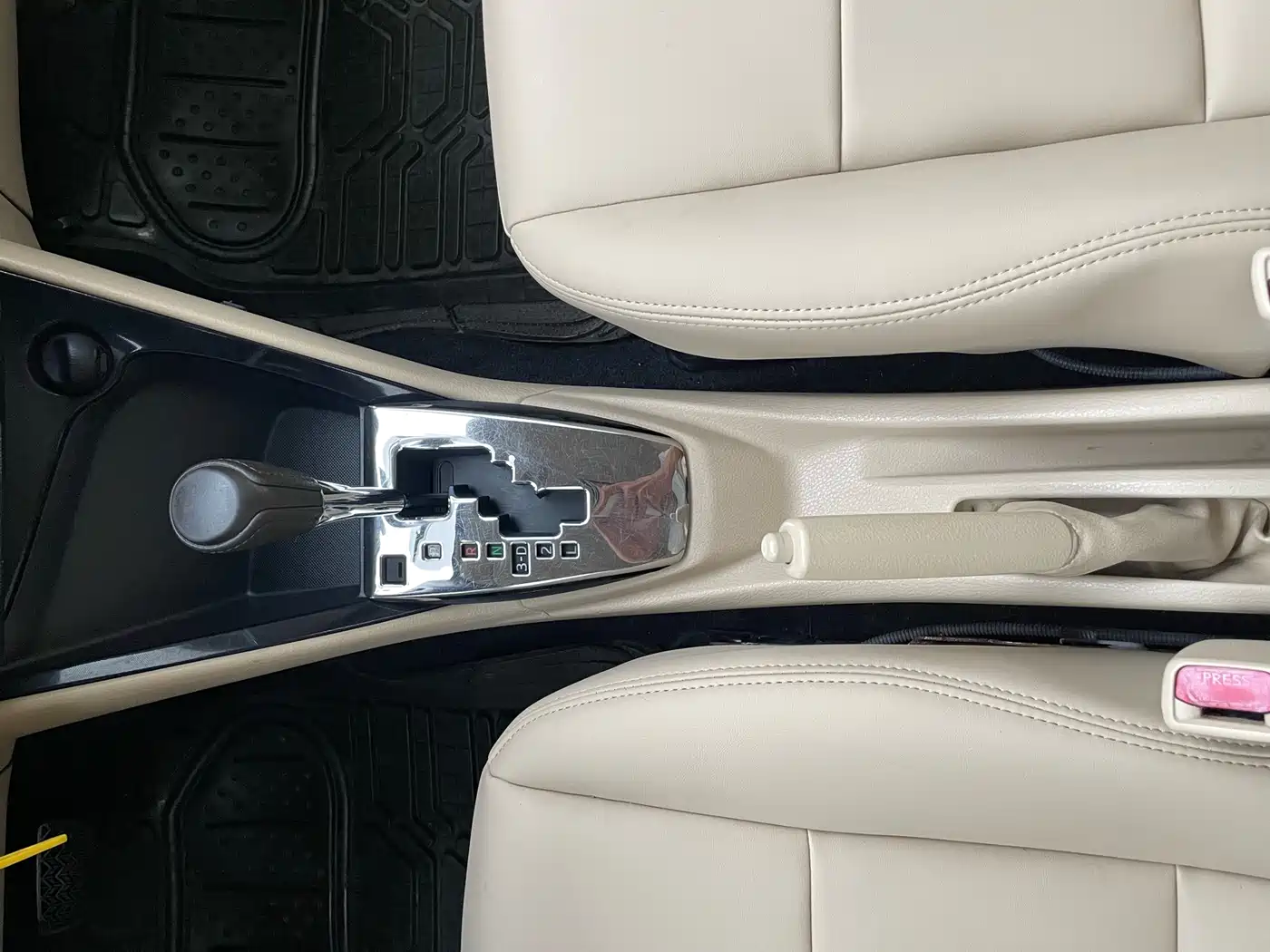 Toyota Vios 2014 1.5L Automatic Wisdom Edition фото 9