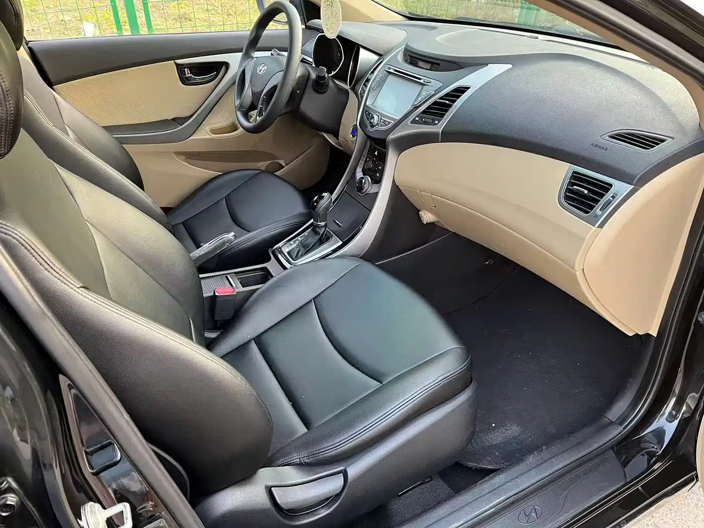 Hyundai Langdong 2013 1.6L Automatic Premium фото 12