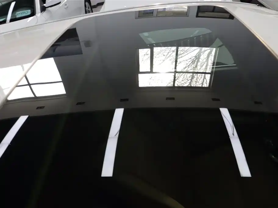 BMW 5 Series 2010 520Li Leading фото 27