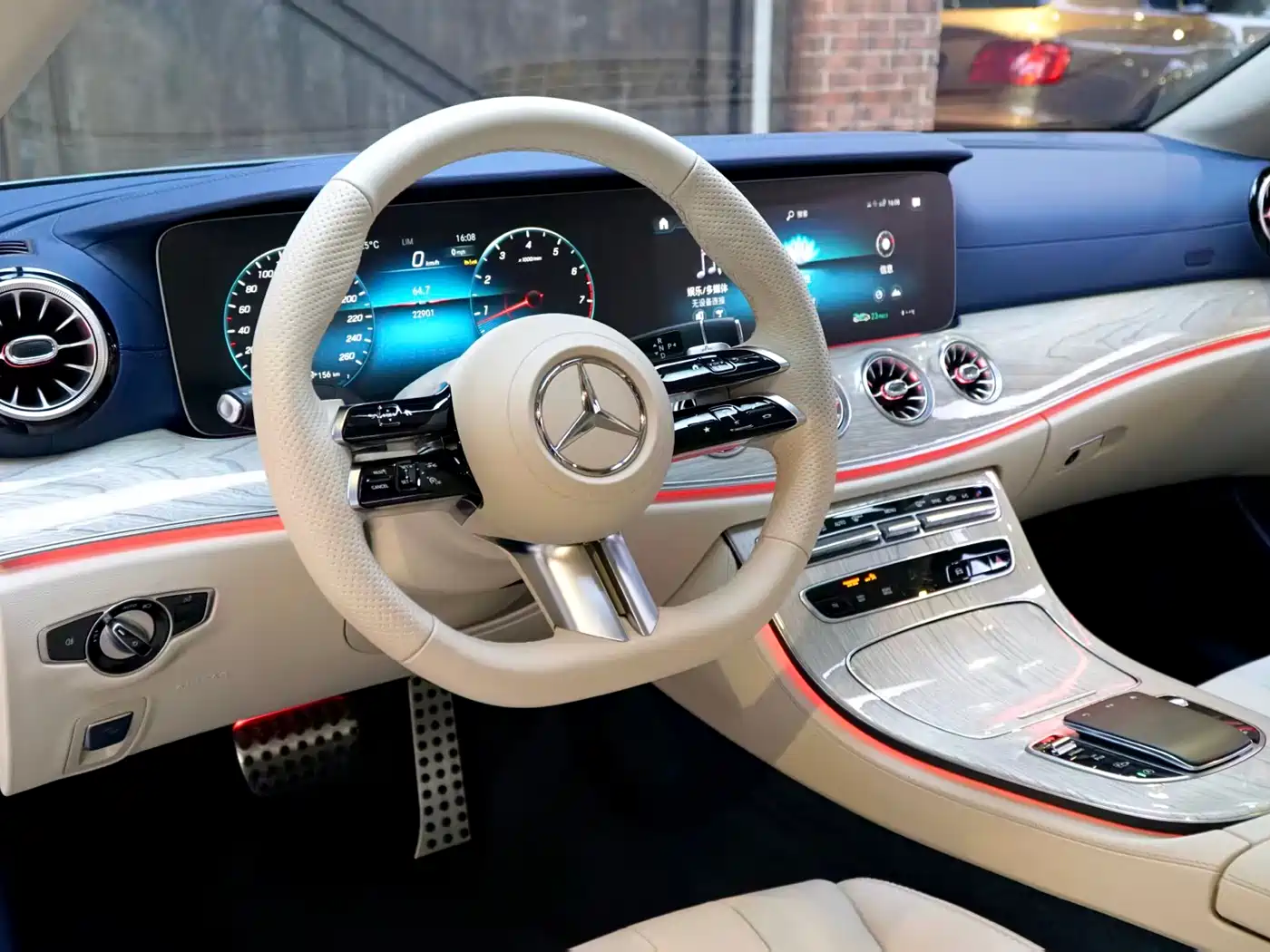 MERCEDES-BENZ E CLASS