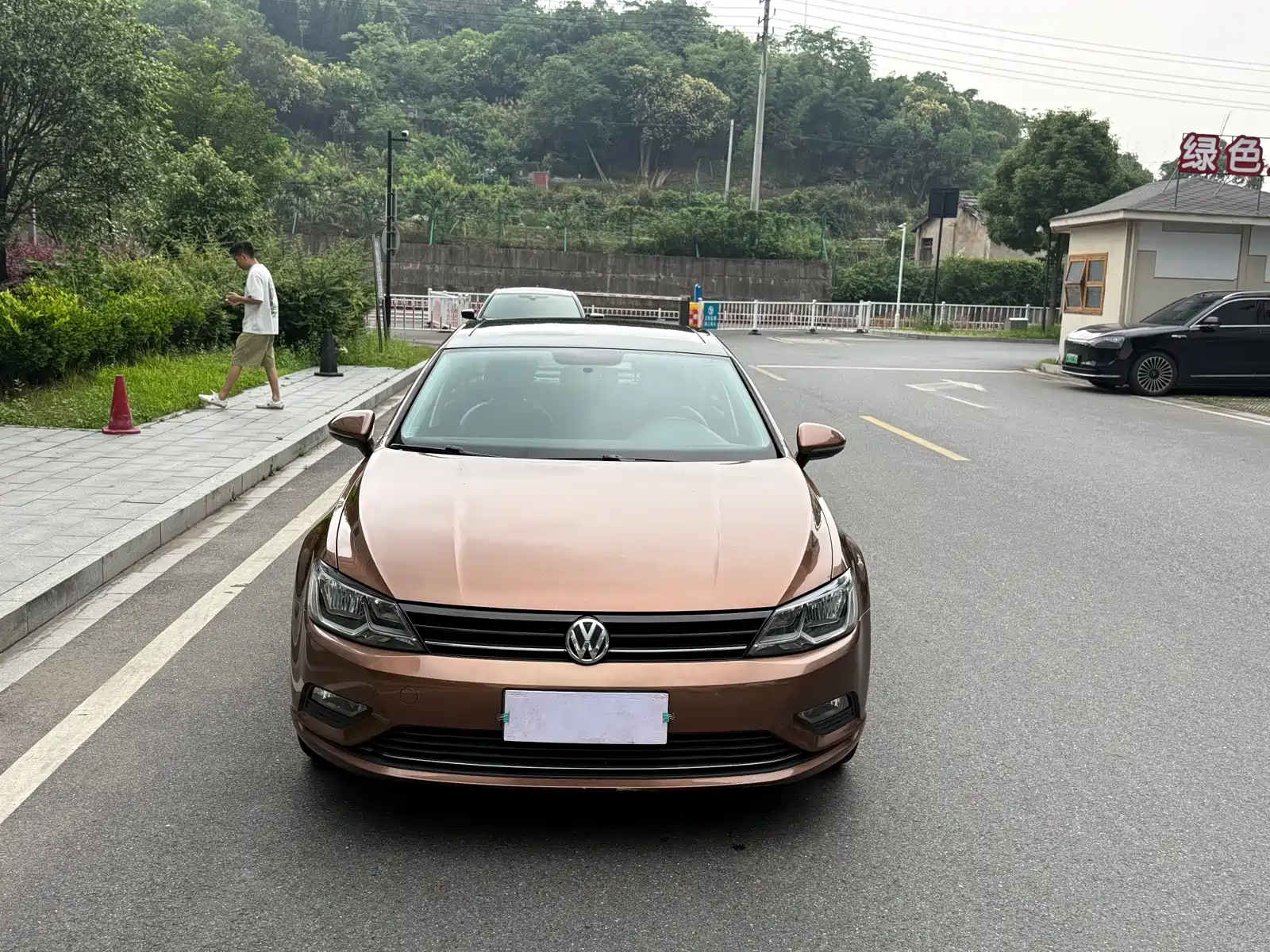 Photo 2 - Volkswagen Lamando