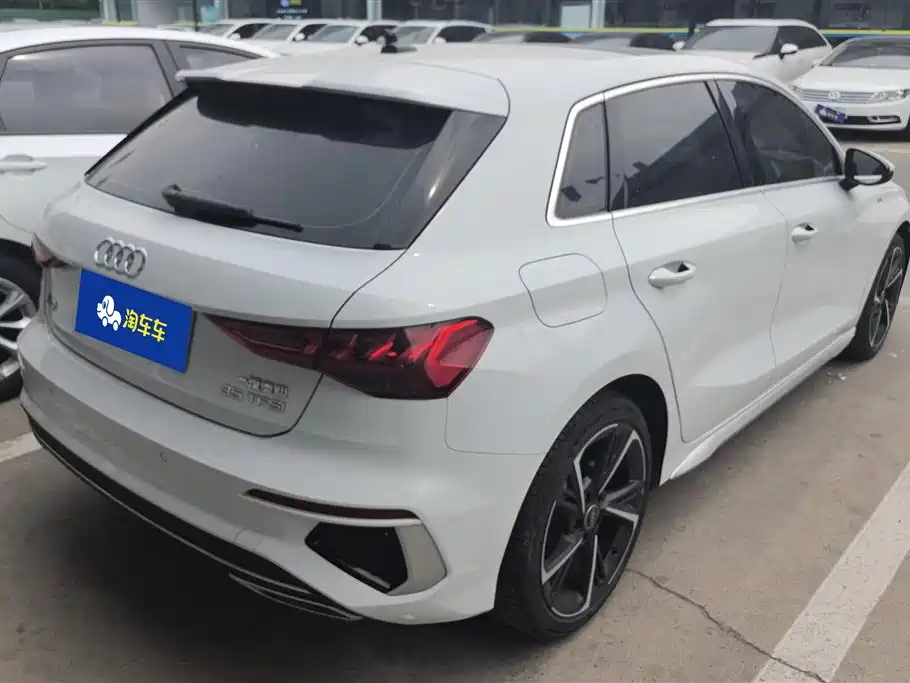 Audi A3 2024 Model Sportback 35 TFSI Fashion Sport фото 3
