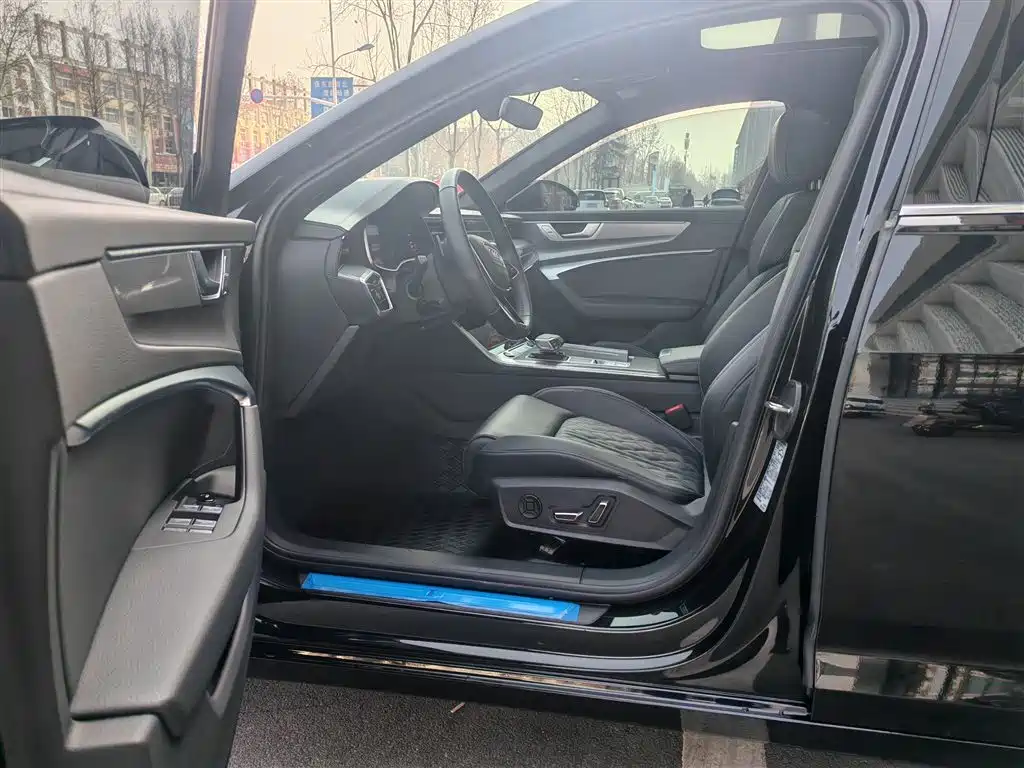 Audi A6L 2025 45 TFSI Premium Sport фото 12