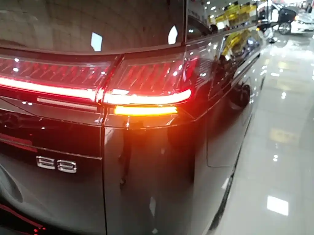 GAC Trumpchi Trumpchi E8 NEV 2024 Model 150km MAX фото 8