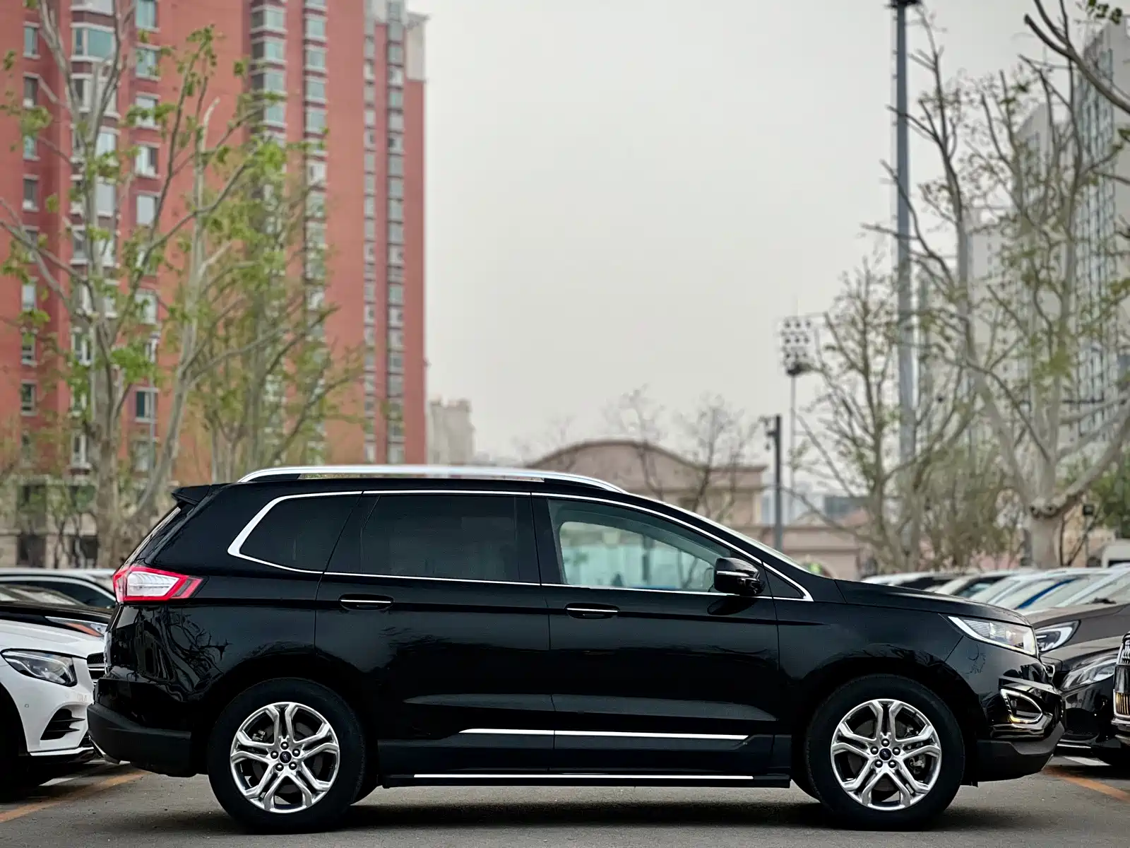 Фото 4 - Ford Edge
