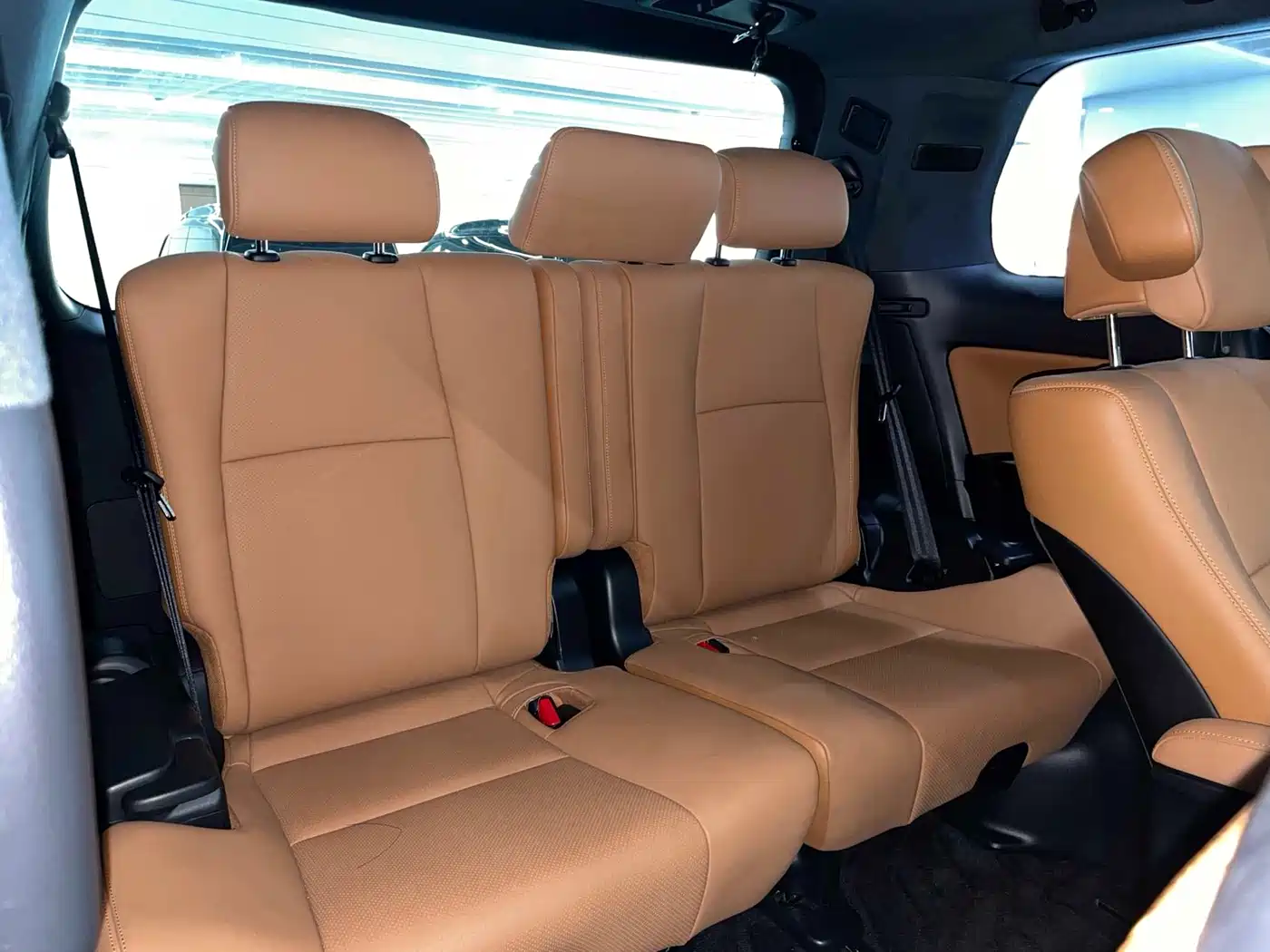 Toyota Alphard фото 10