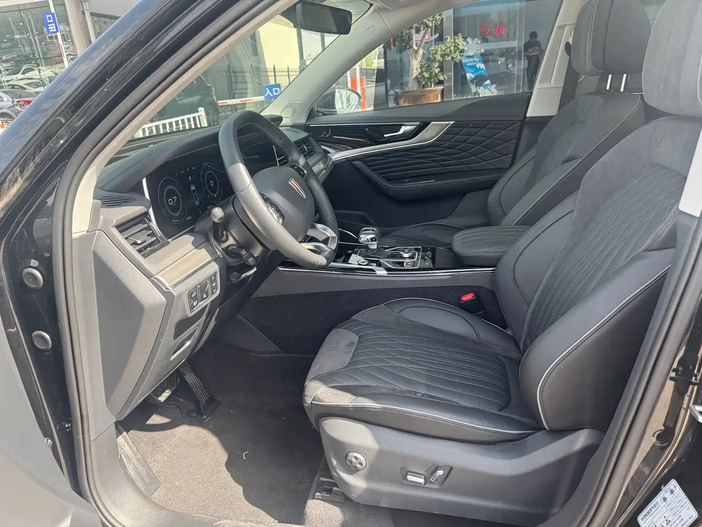 Hongqi HS5 2023 2.0T AWD Flag Enjoy Pro Edition фото 8
