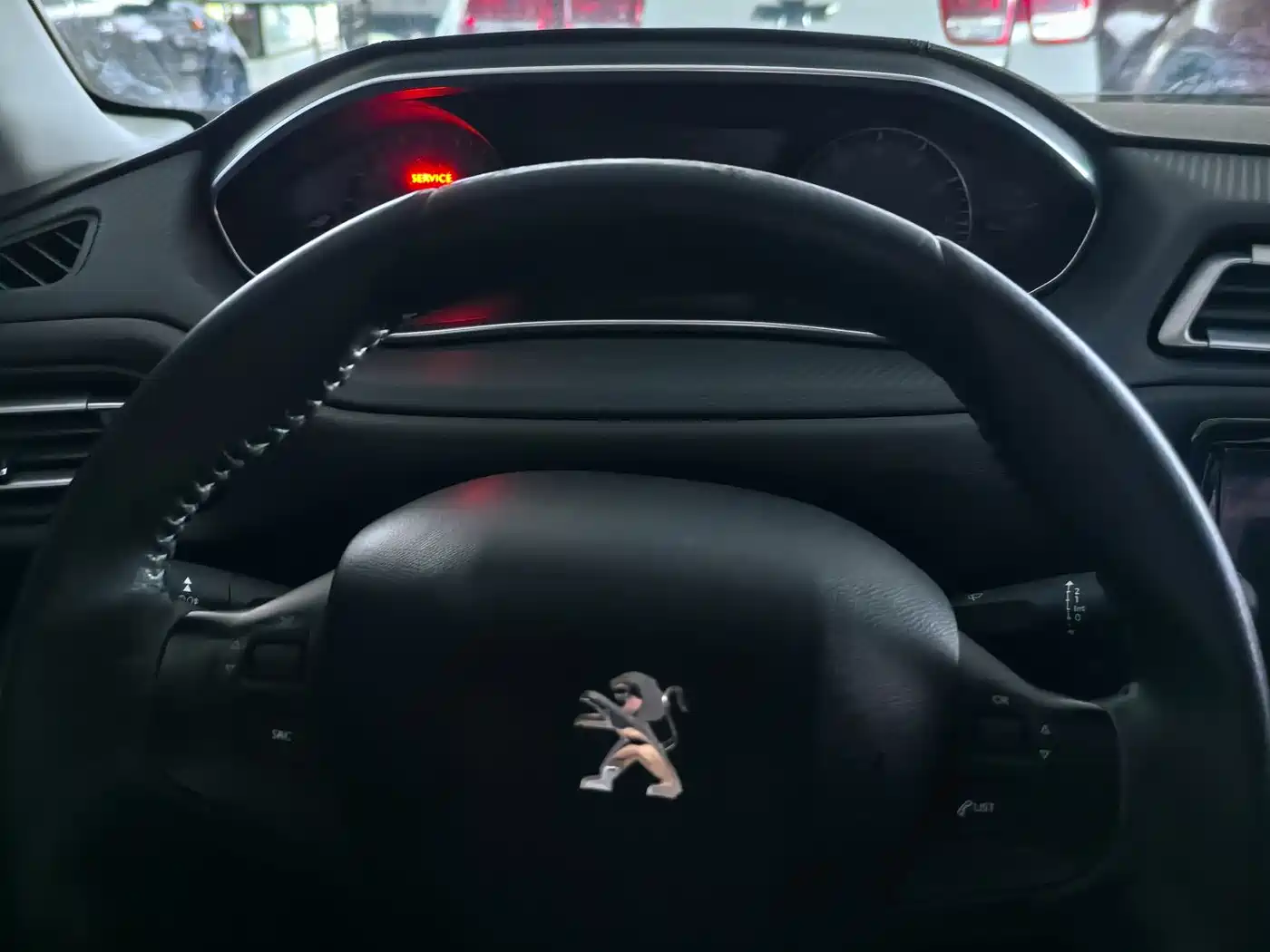 Peugeot 308 2016 1.6L Automatic Luxury фото 6