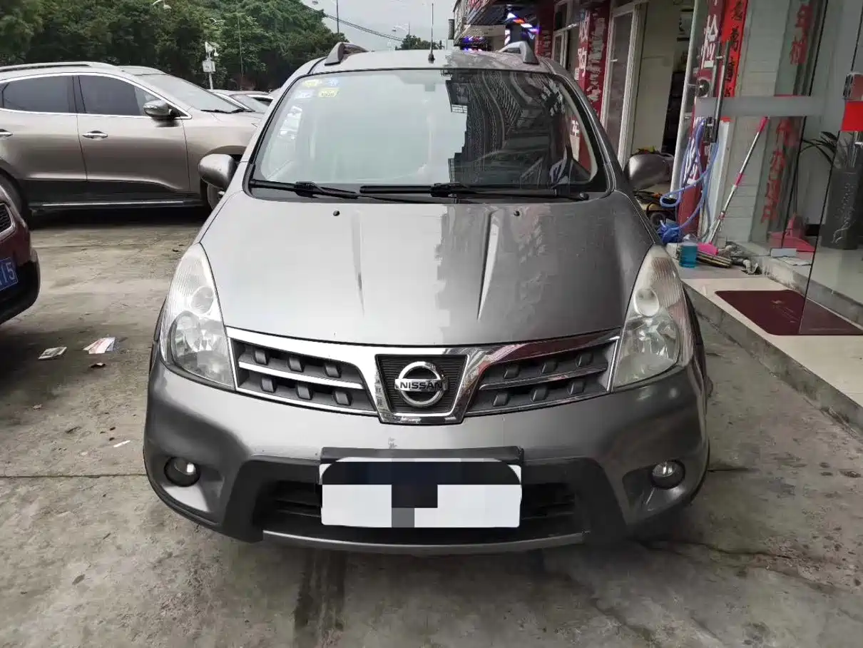 Nissan Livina 2014 2013 1.6XE CVT Comfort