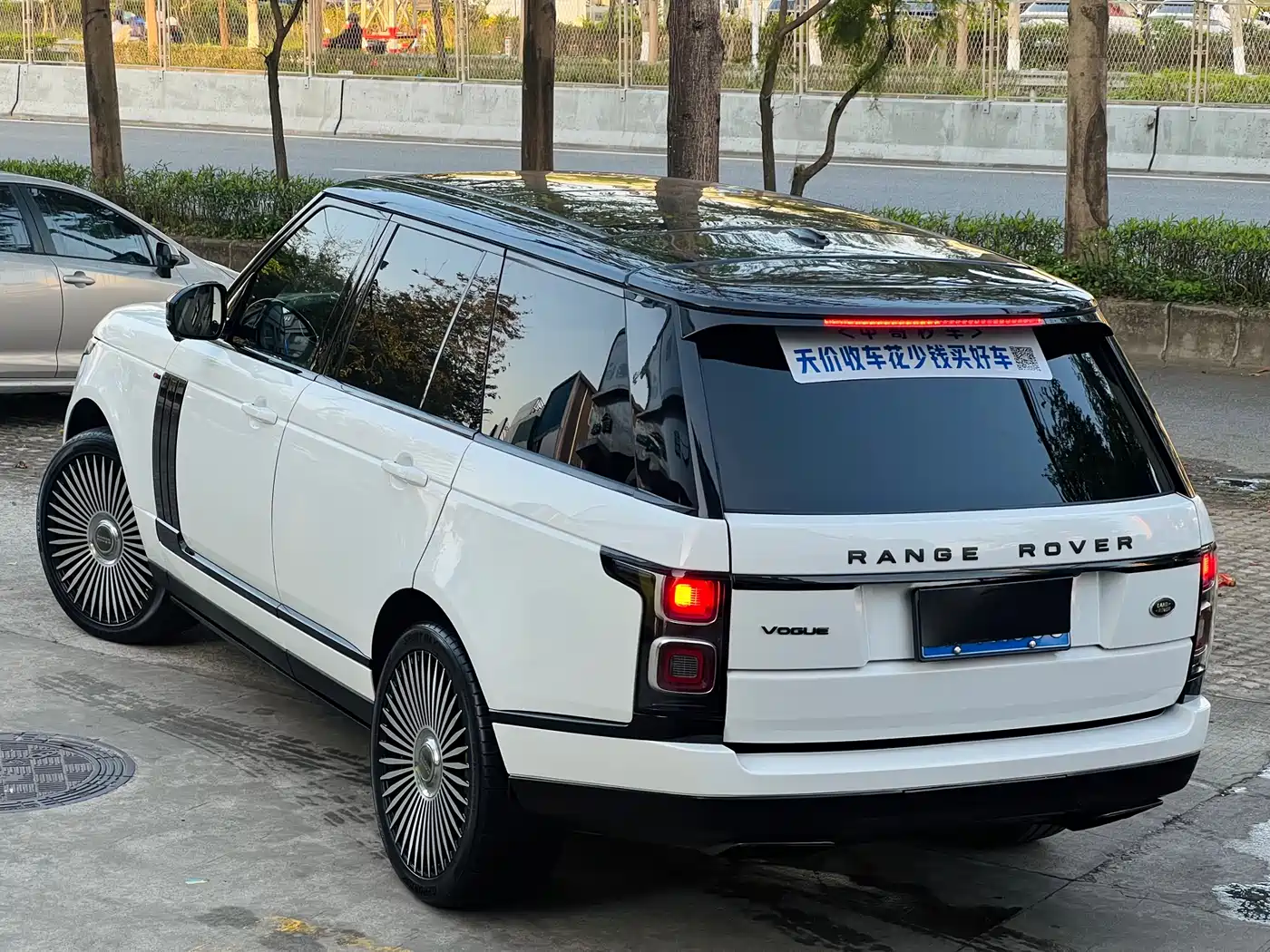Land Rover Range Rover 2014 3.0 TDV6 Vogue SE фото 5