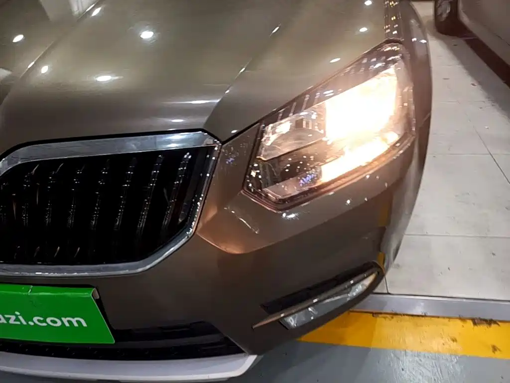 Škoda Yeti 2016 1.4TSI DSG Forward Edition фото 23