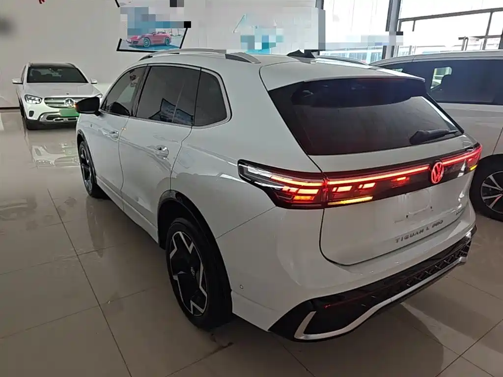 Volkswagen Tiguan L 2026 PRO 380TSI FWD R-Line Smart Leader Edition фото 5