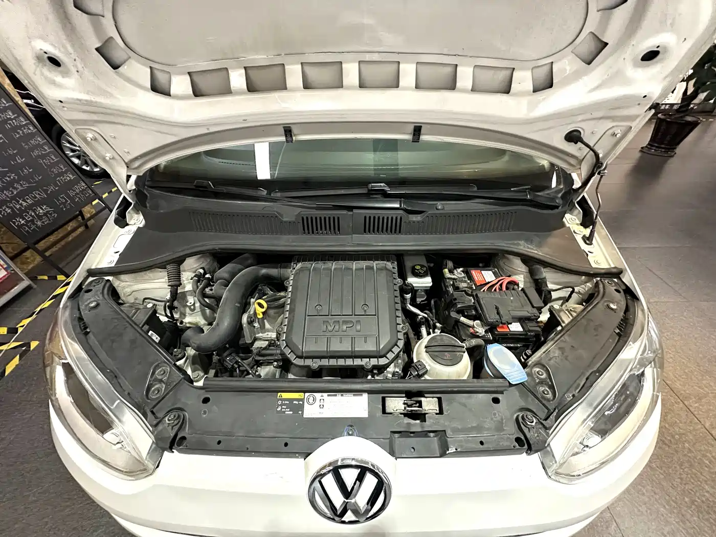 Фото 9 - Volkswagen up!