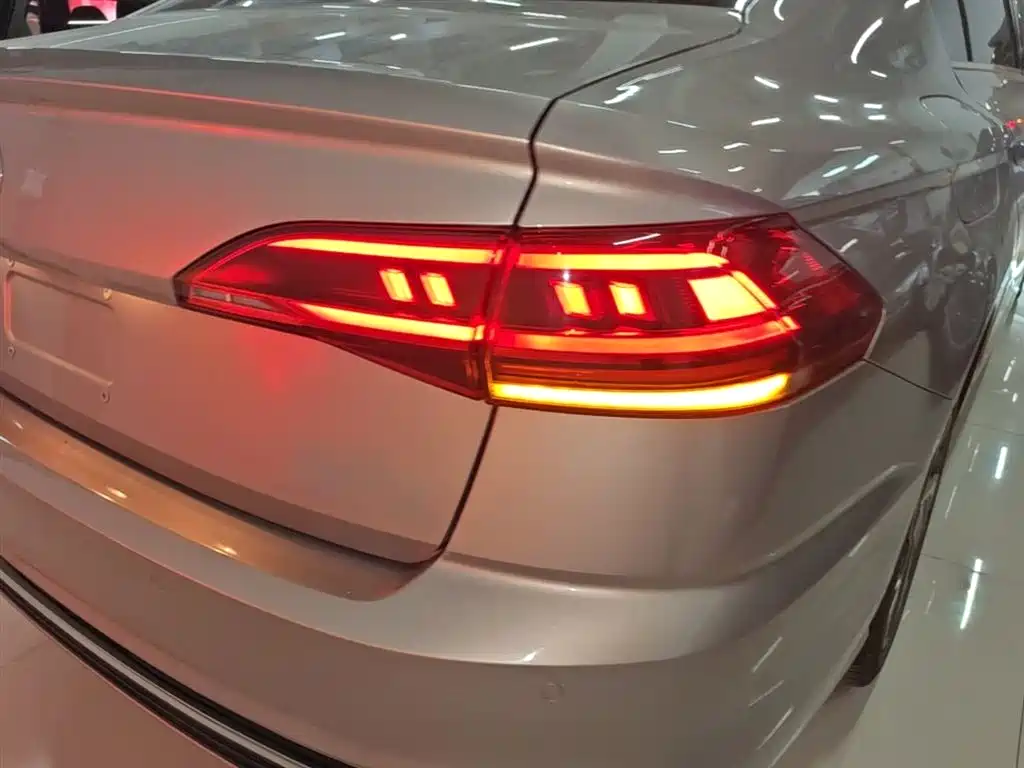 Volkswagen Bora 2023 280TSI DSG Prestige Edition фото 24