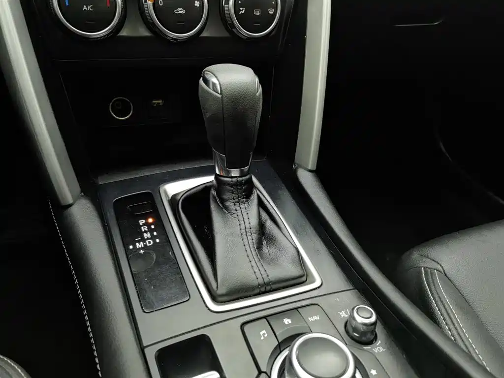 Mazda CX-4 2018 Model 2.0L Automatic 2WD Skyactiv Dynamic (China V) фото 13