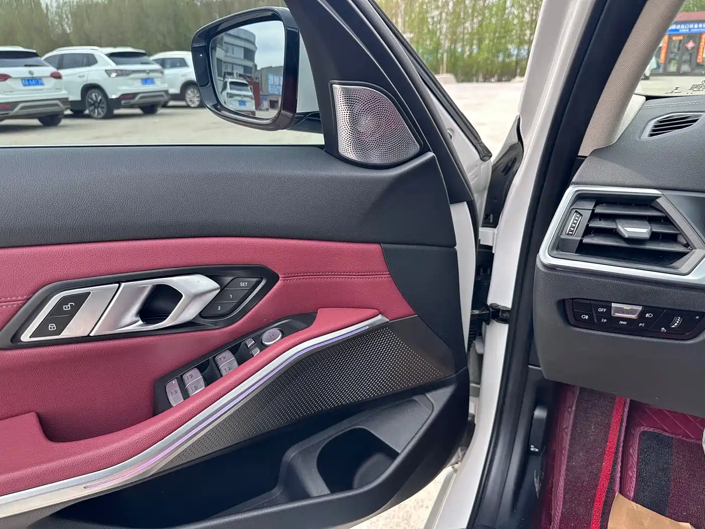 BMW 3 Series 2023 320Li M Sport Package фото 11