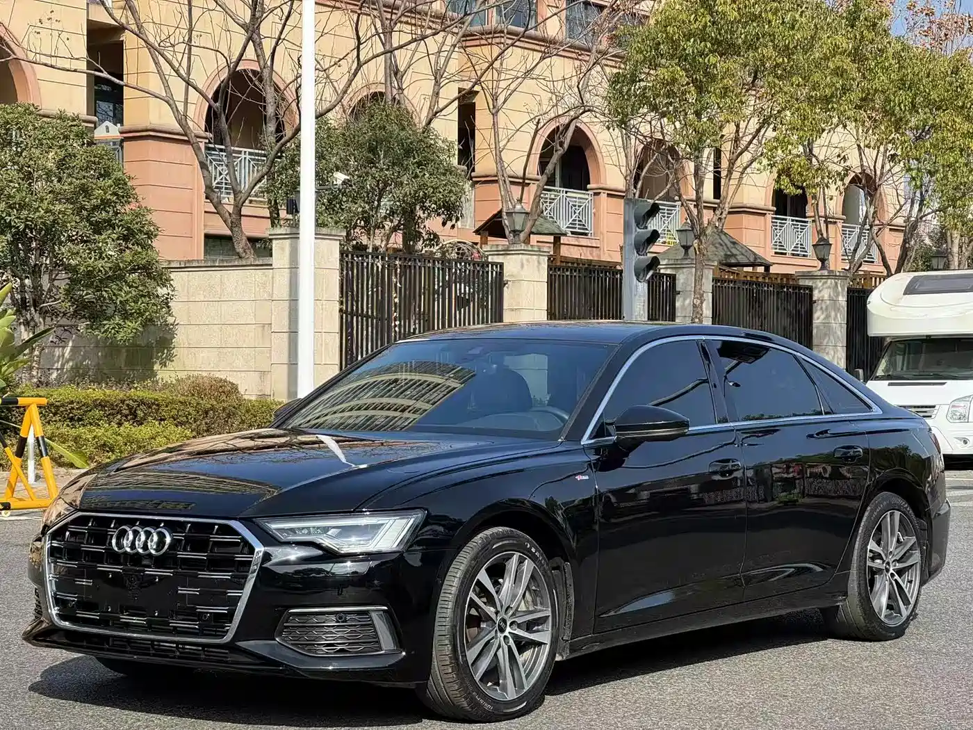 Audi A6L 2022 40 TFSI Luxury Dynamic