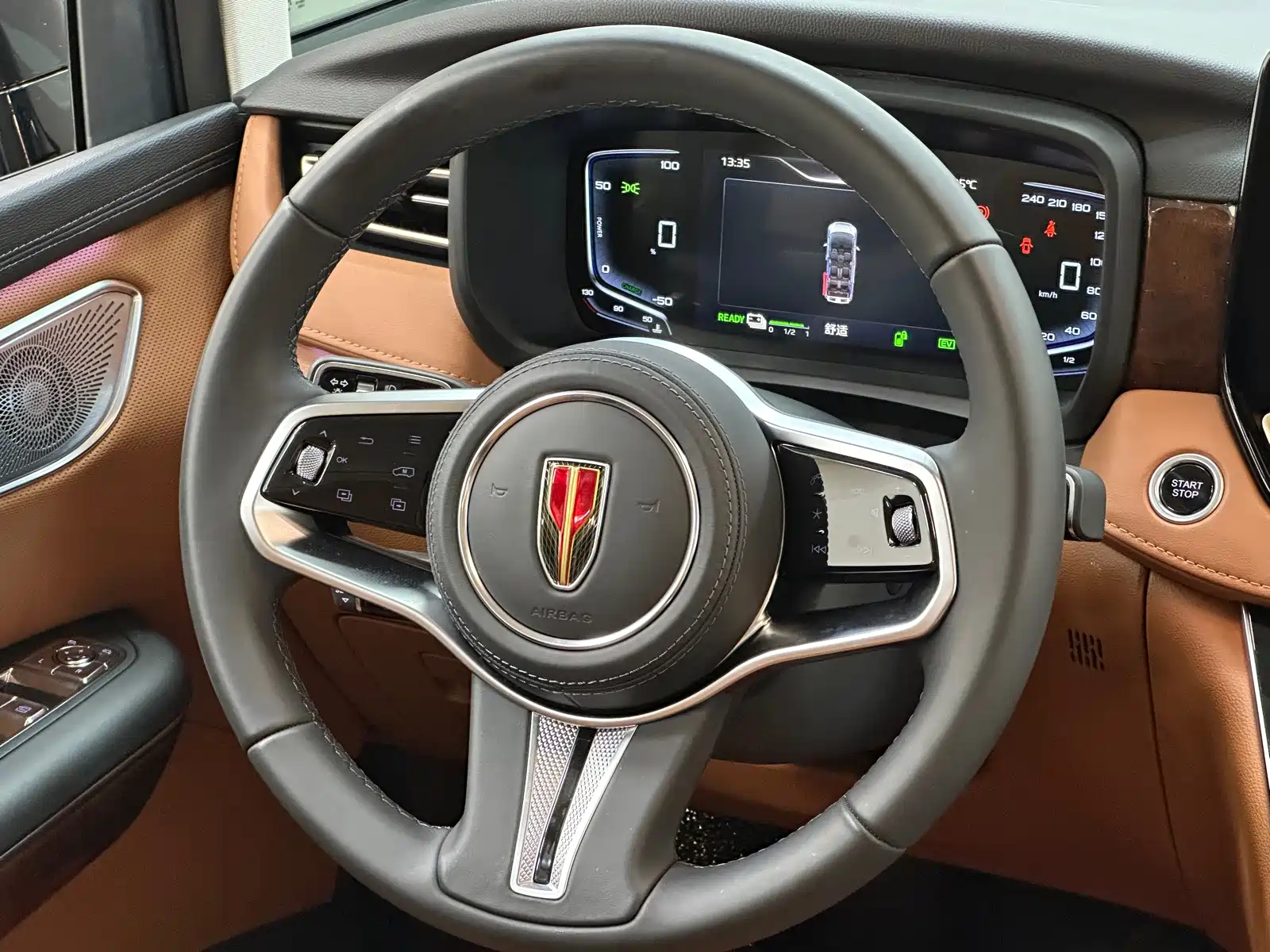 Фото 25 - Hongqi HQ9 PHEV