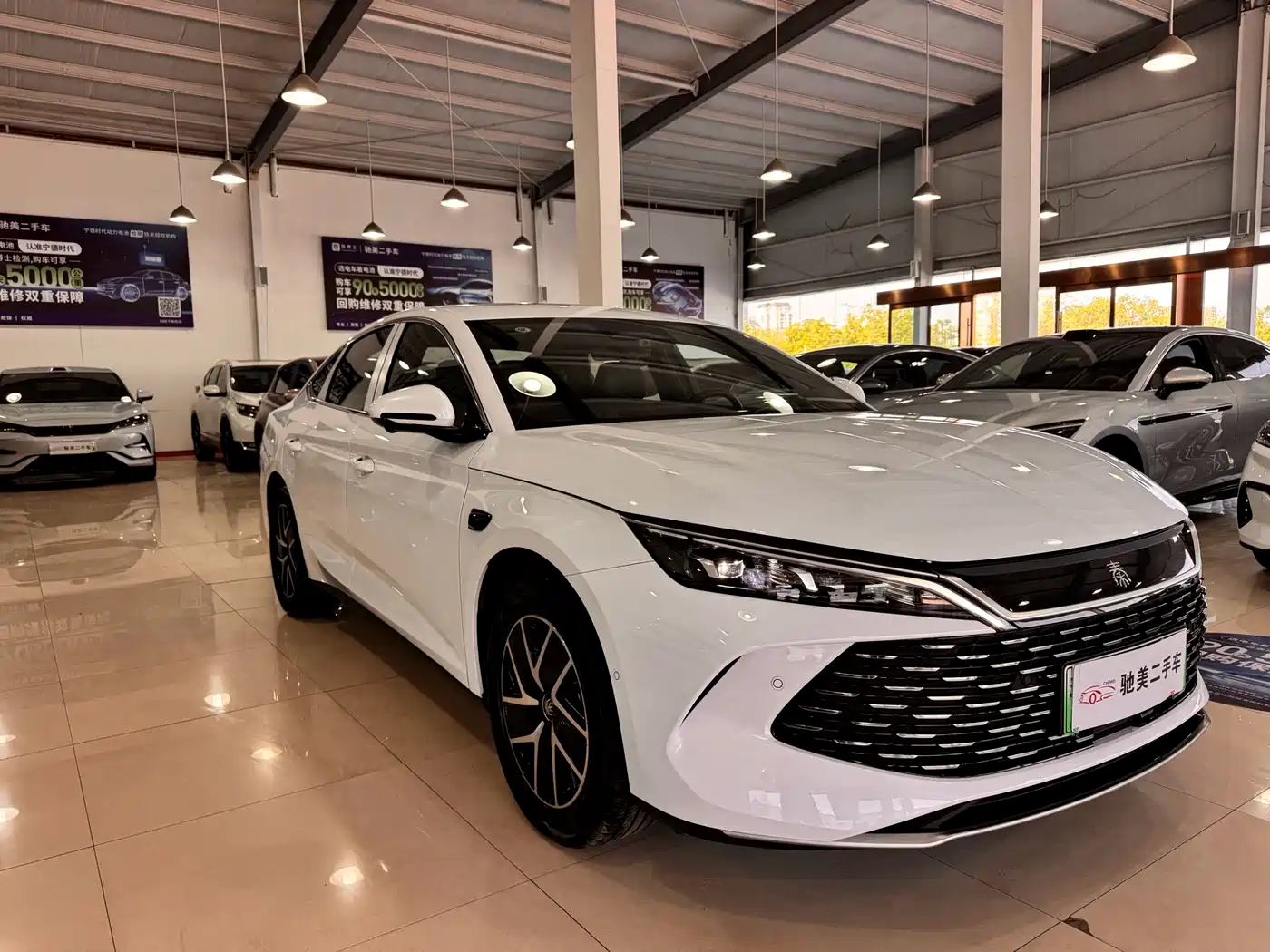 BYD Qin L 2025 DM-i Smart Drive Edition 120KM Surpassing фото 3