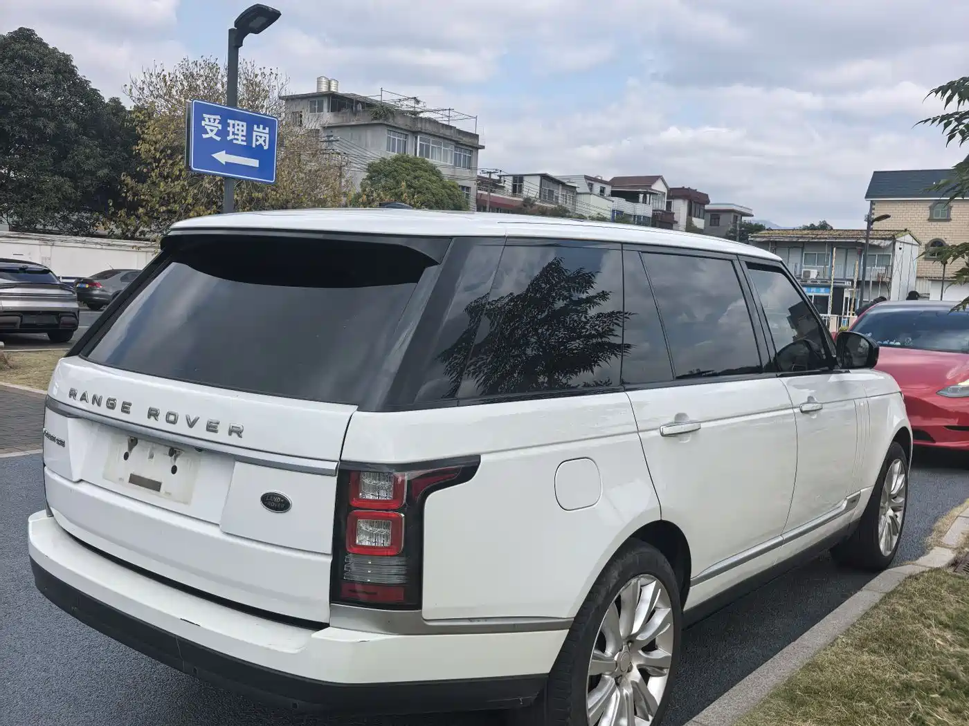 Land Rover Range Rover 2014 3.0 SC V6 Vogue SE Genesis Extended Edition фото 10