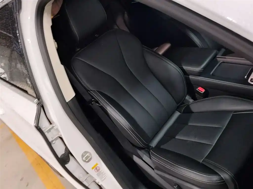 BYD Tang 2018 2.0T Automatic Smart Connection Noble Edition 7-Seater China V фото 24