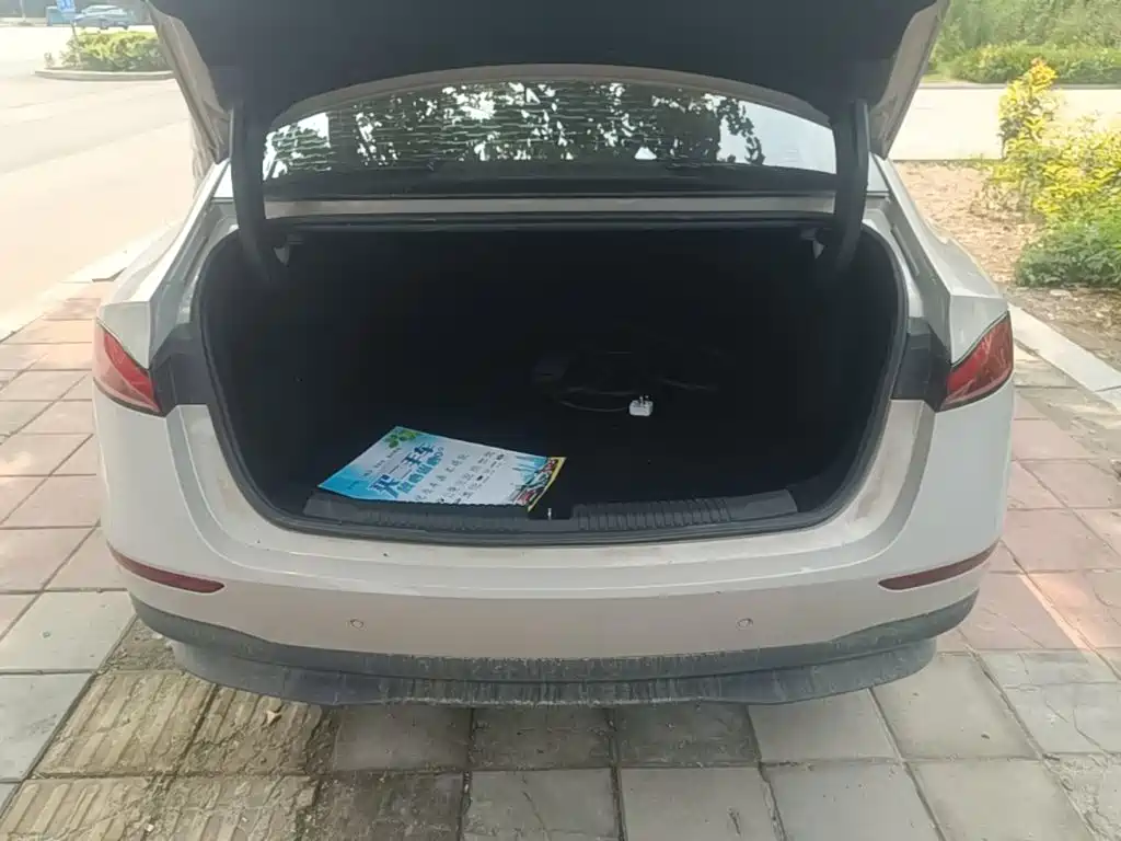 Roewe D7 2025 2025 DMH 125km World Champion Edition