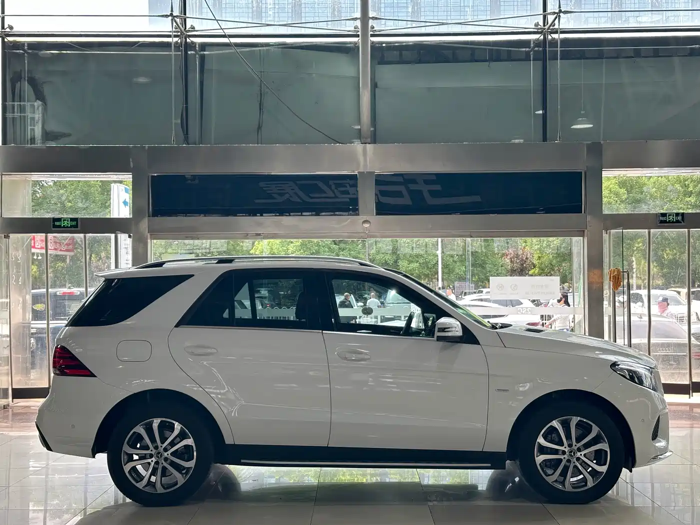 Mercedes-Benz GLE 2017 GLE 320 4MATIC Dynamic фото 4