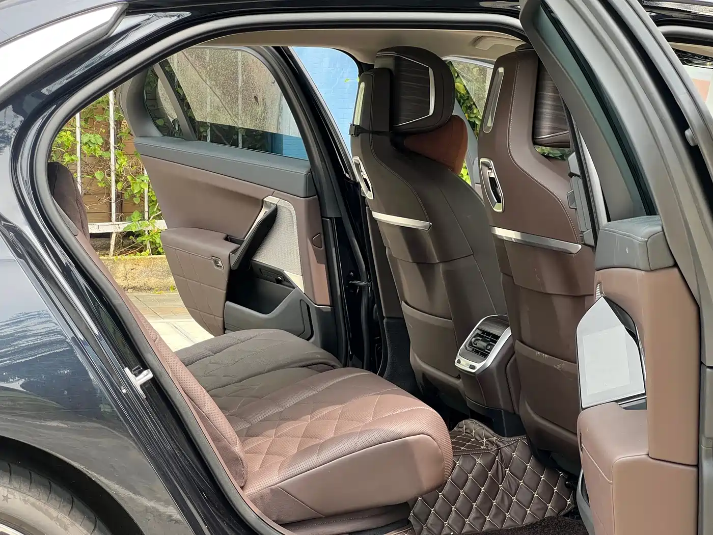 BMW 7 Series 2023 2023 Model 740Li Leading M Sport Package