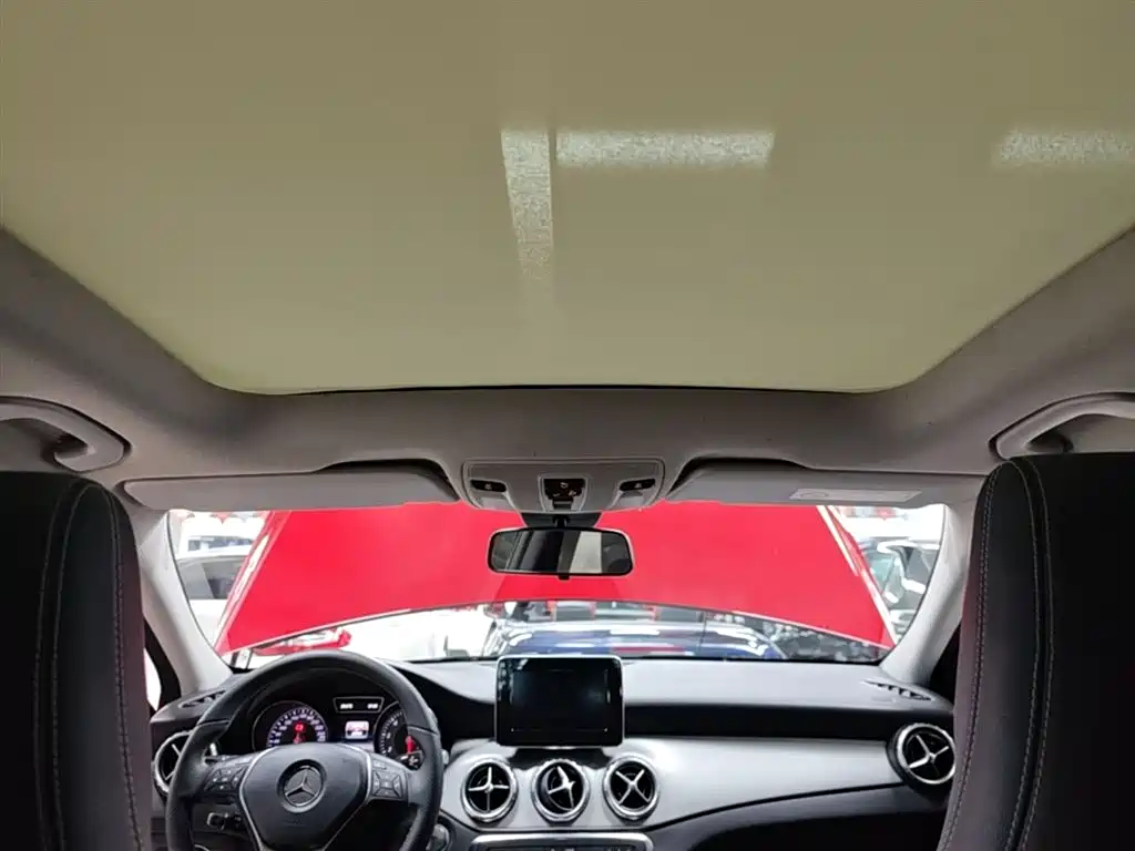 Mercedes-Benz GLA 2016 GLA 200 Dynamic фото 18