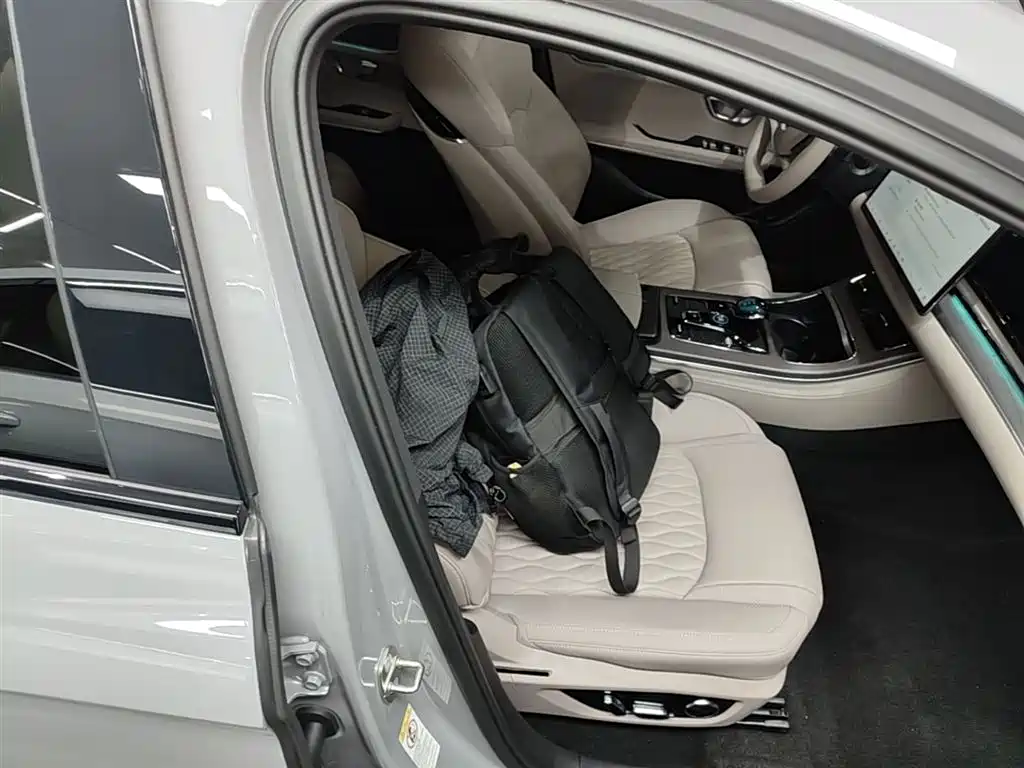 BYD Han 2025 DM-i Smart Driving Edition 125KM LiDAR Flagship фото 25