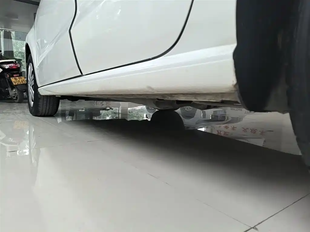Volkswagen Polo 2018 1.5L Auto Safe Drive фото 22