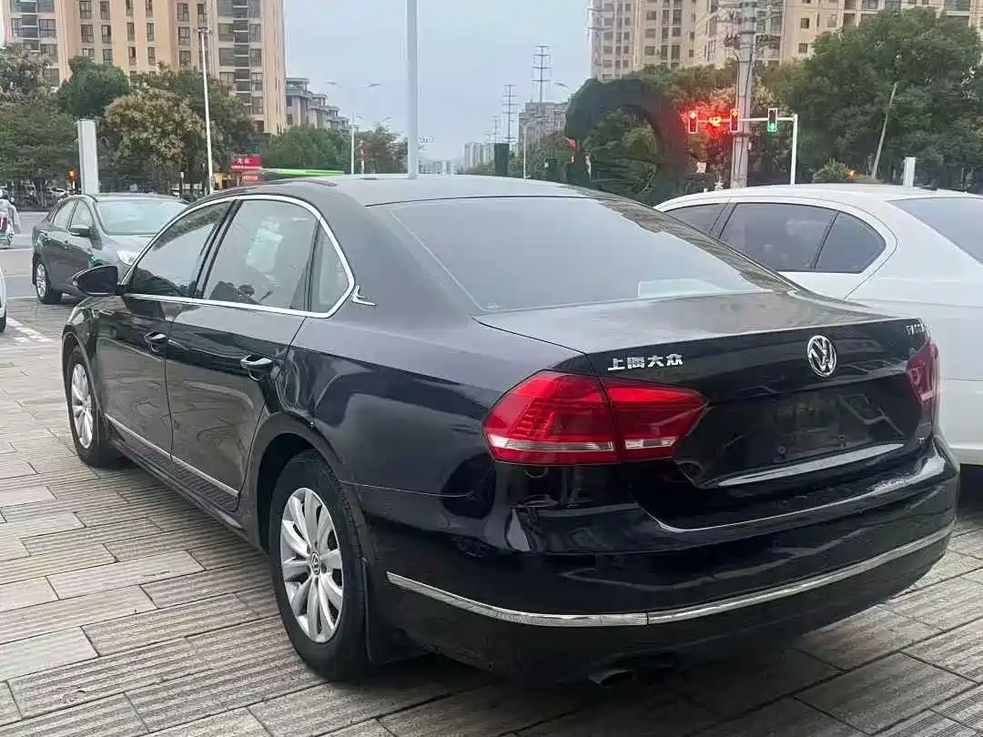 Volkswagen Passat 2014 1.8TSI Automatic Honor Edition фото 8