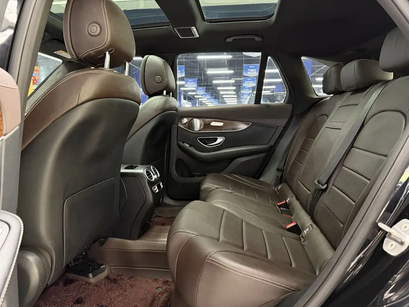 Mercedes-Benz GLC 2020 Facelift GLC 300 L 4MATIC Dynamic фото 12