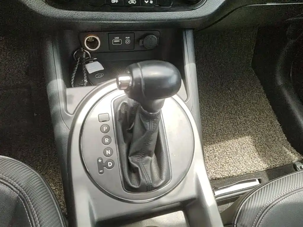 Kia Sportage 2015 2.0L Automatic 2WD GLS фото 14