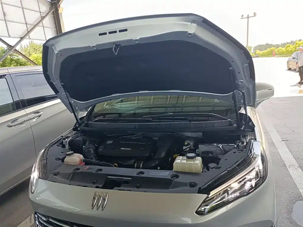 Buick GL8 New Energy 2025 Land Honor Premium Edition 7-Seater фото 20