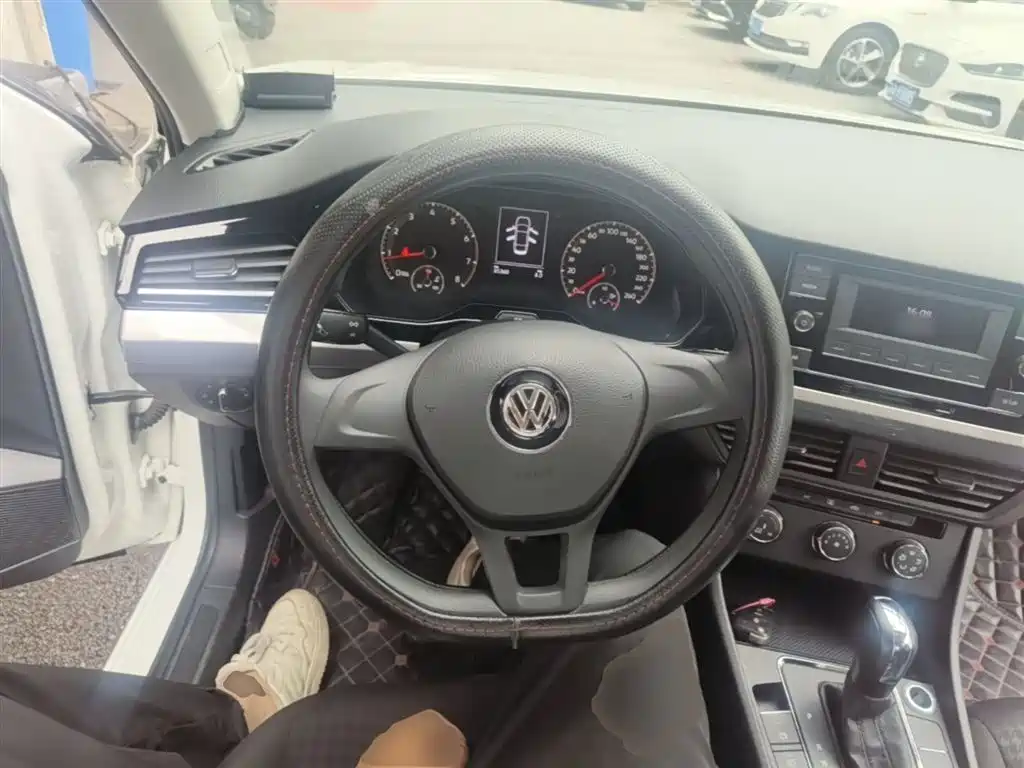 Volkswagen Bora 2019 Facelift 1.5L Automatic Fashion China VI фото 10
