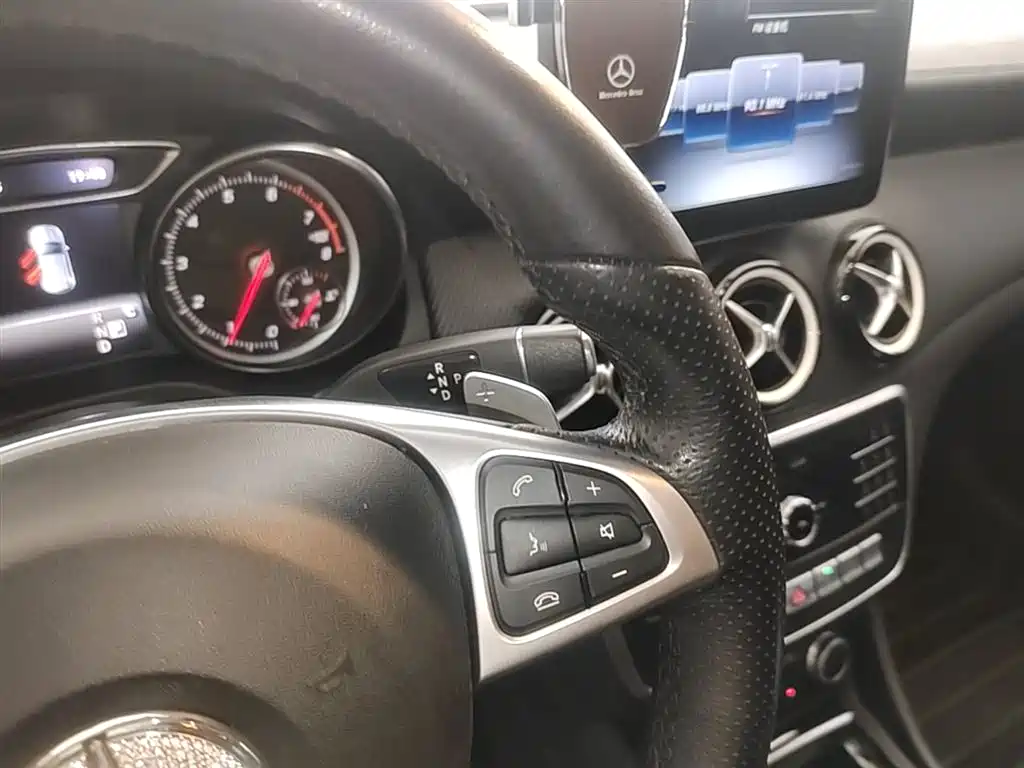 Mercedes-Benz GLA 2019 GLA 200 Fashion фото 14