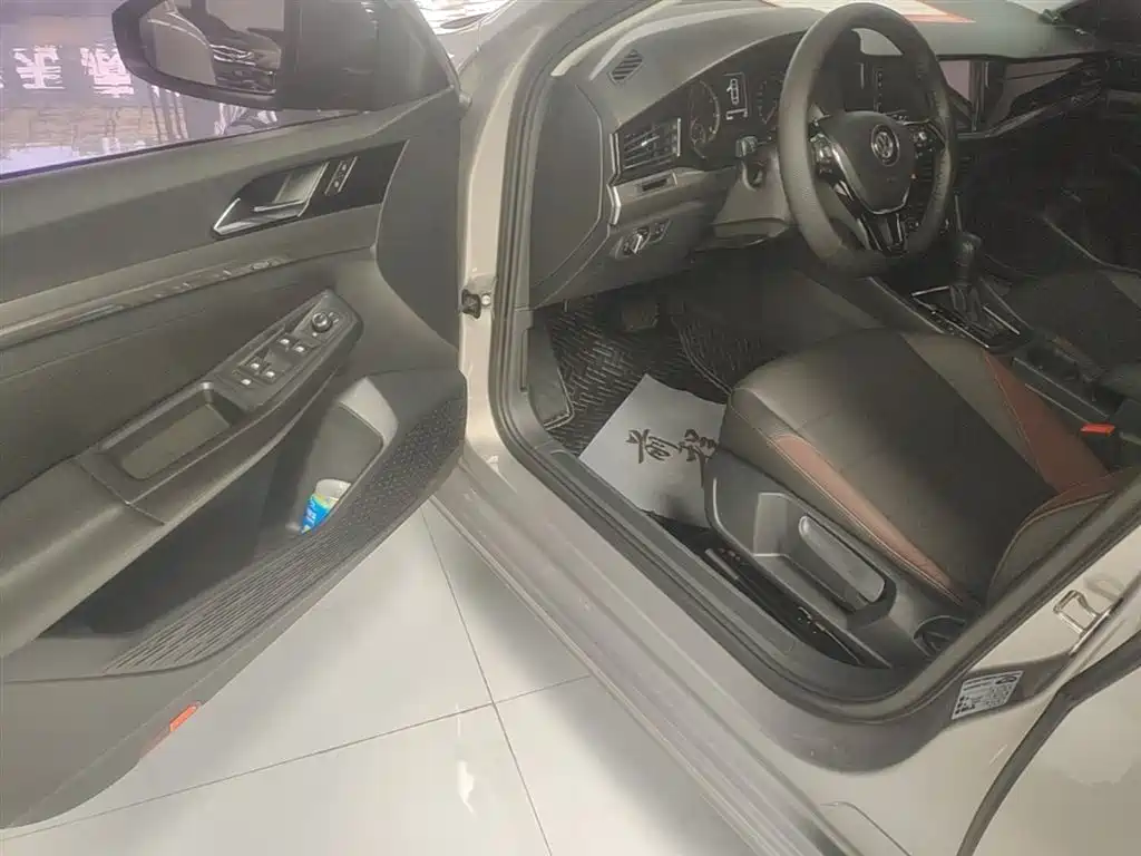 Volkswagen Bora 2019 1.5L Automatic Comfort Type фото 16