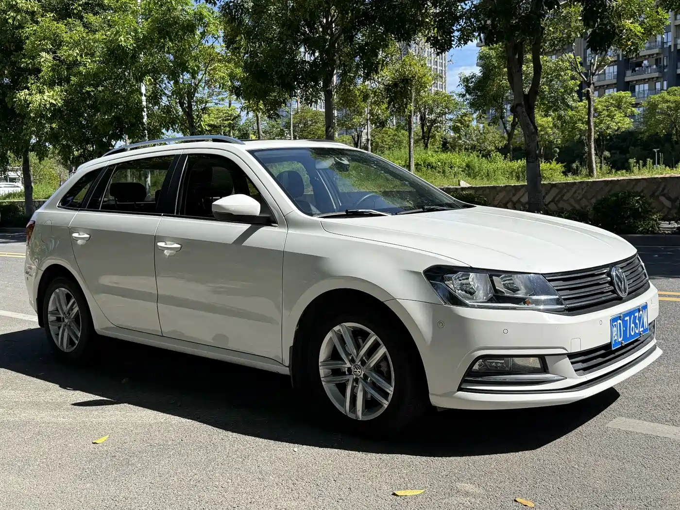 Volkswagen Lavida Tour 2015 230TSI DSG Comfort Edition фото 3